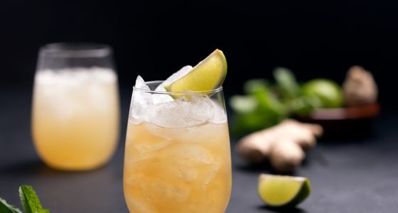 Fresh,Cocktail,Prepared,With,Ginger,Beer,,Lime,And,Ice.,Beverage