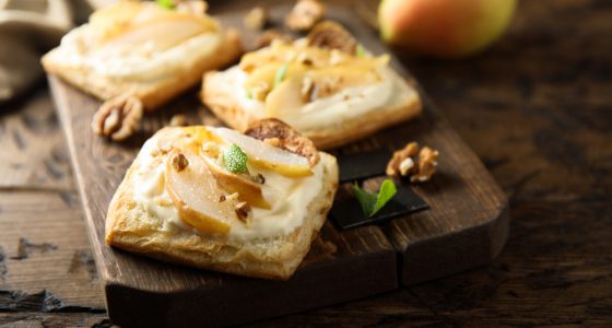 Pear,Fig,Pastry,With,Walnut