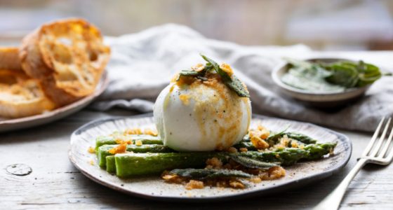 Forratt Sparris Mozzarella Vitlok Brod Salvia