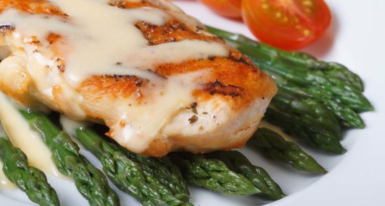 Huvudratt Kyckling Sparris Hollandaise